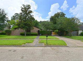 12206 Wrenthorpe Dr, Houston, TX 77031