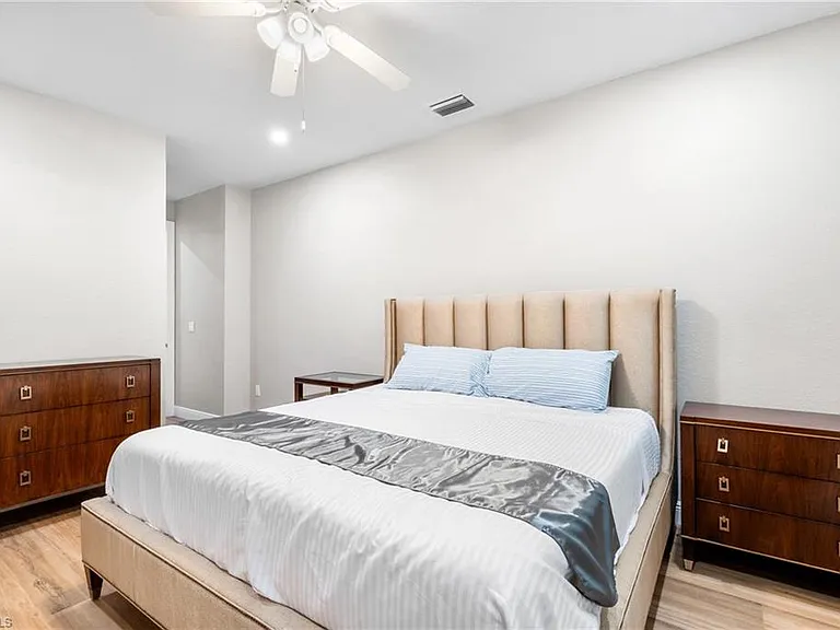 10004 Connecticut St — Photo 16