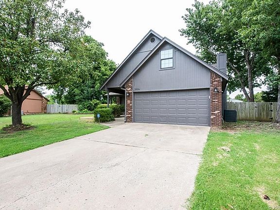 3rd image of 3005 N 24th St