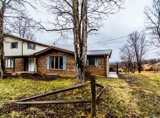 700 Ravenswood Pike, Ripley, WV 25271