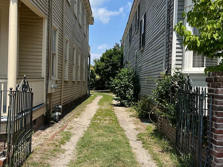 114 Alexander St #A — Photo 22