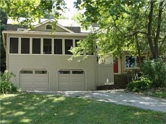 1st image of 412 Lake Forest
