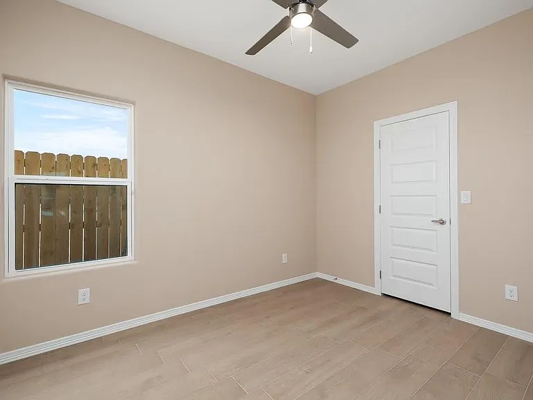 3105 W Sandlewood St #3 — Photo 14