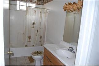 2nd image of 623 E Belmont St