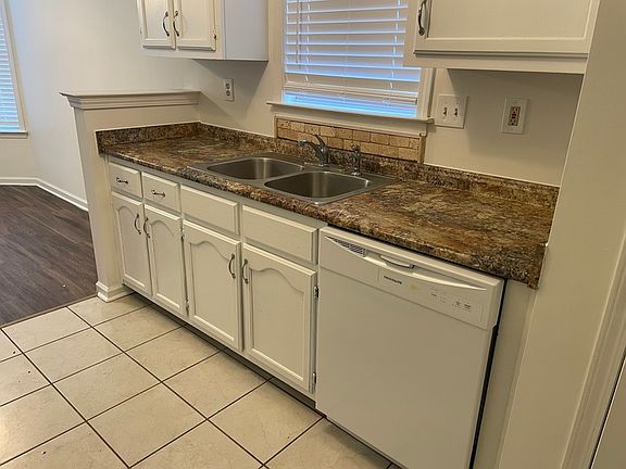 3rd image of 4454 Cedar Creek Cv