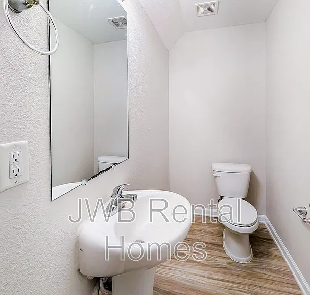 8493 McGirts Village Ln — Photo 5