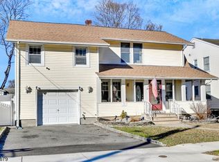 12 Hamilton St, Bloomingdale, NJ