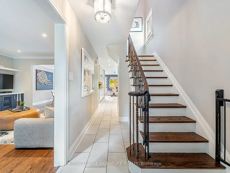 31 Brookview Dr — Photo 4
