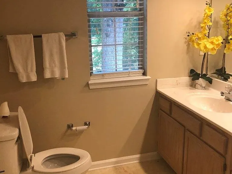 820 E Willow Point Pl — Photo 15