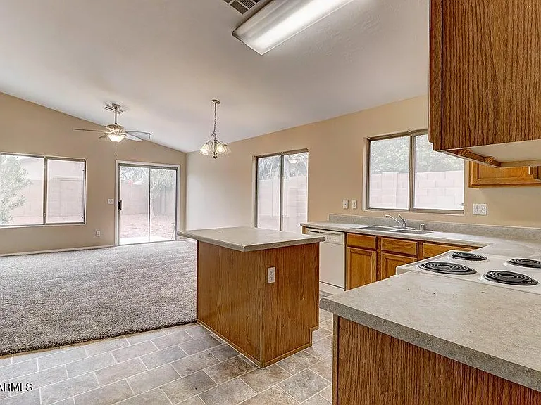 14916 W Acapulco Ln — Photo 13