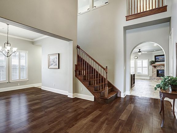 4th image of 3223 N Cotswold Manor Dr