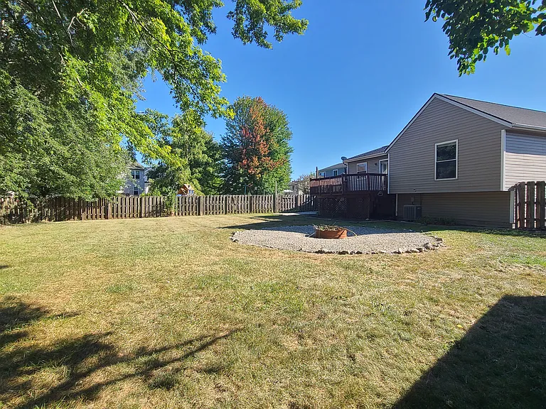 9820 Aylesworth Ln — Photo 59