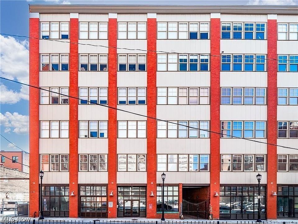 1st image of 1260 W 4th St APT 302