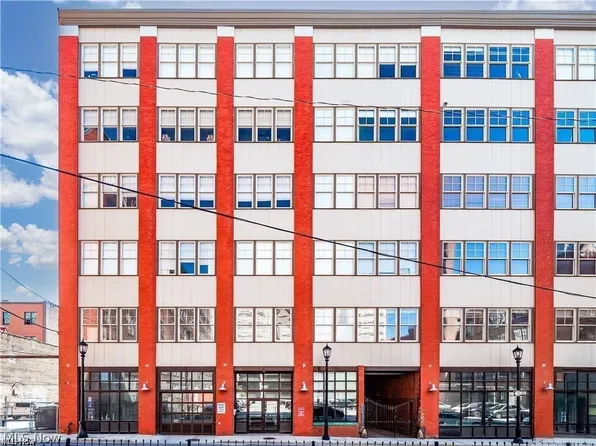 1260 W 4th St APT 302, Cleveland, OH 44113