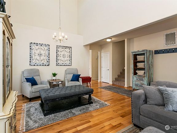 4th image of 7130 289th Pl NW