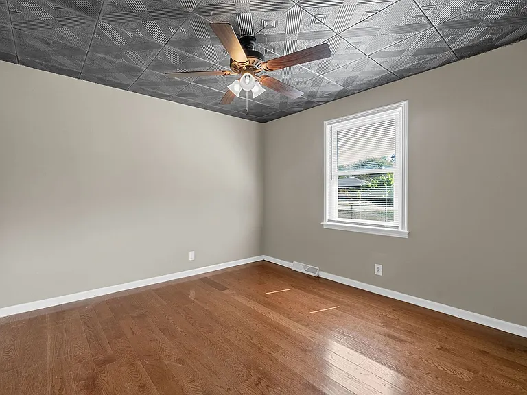 809 Pollard Rd — Photo 19
