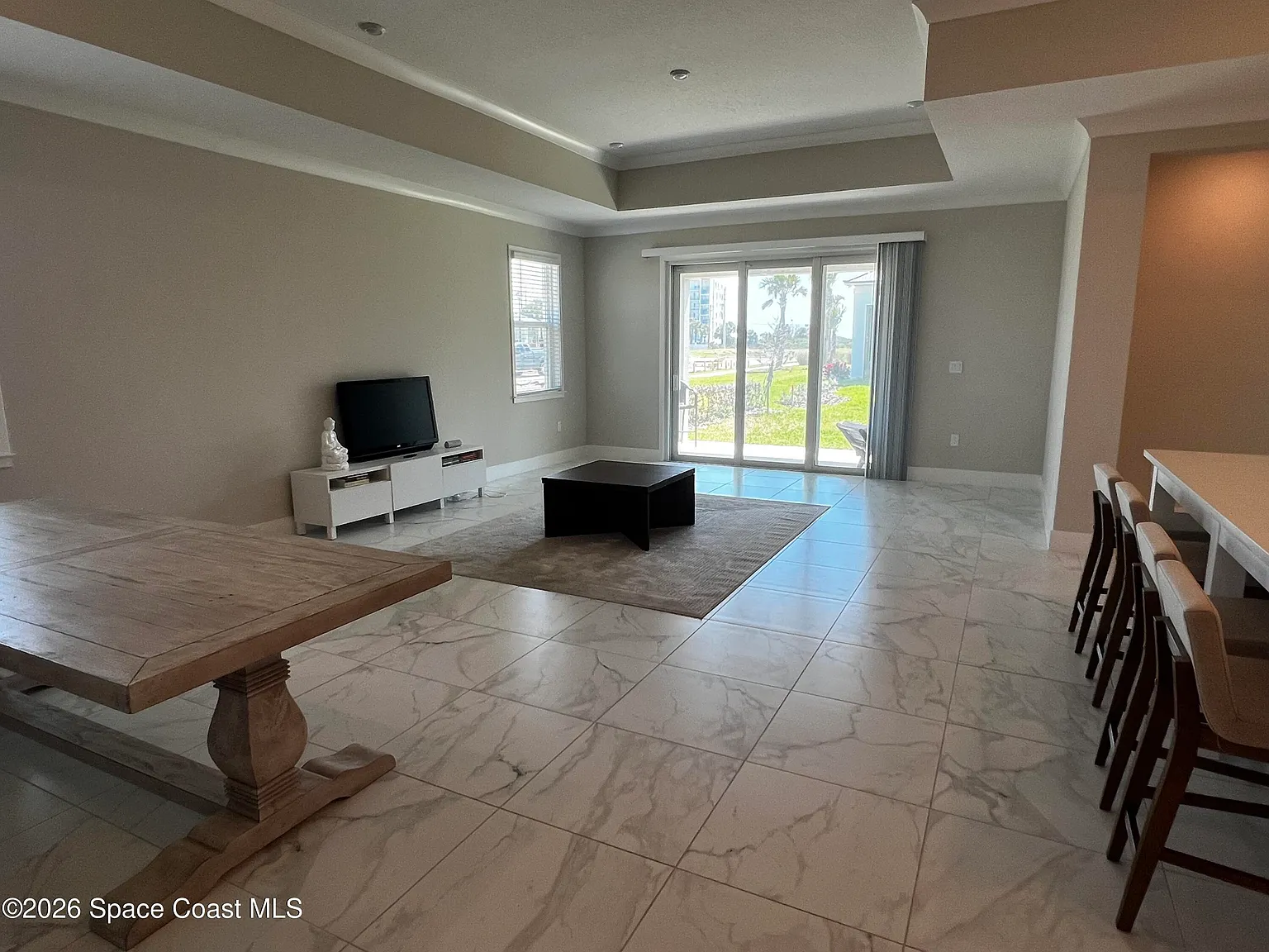 4 bed, 3.0 bath, 2154 sqft, $5,000 — Photo 3