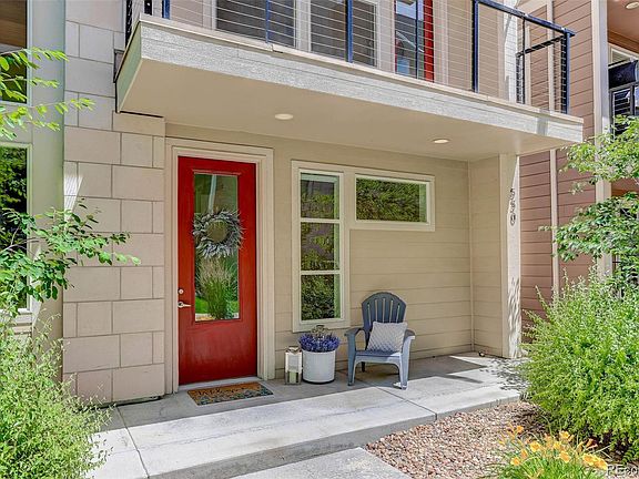 2nd image of 530 E Hinsdale Avenue