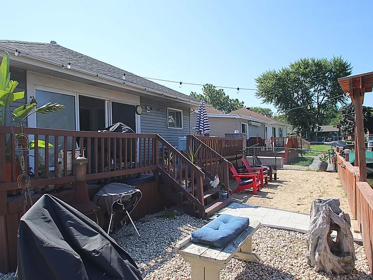 32 Lakeside Ln — Photo 21