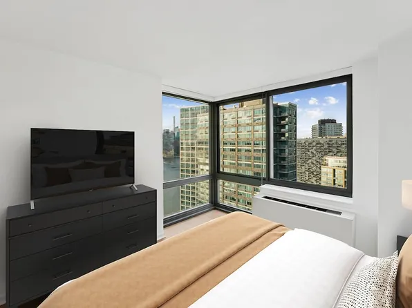 4-75 48th Avenue image 9 of 52