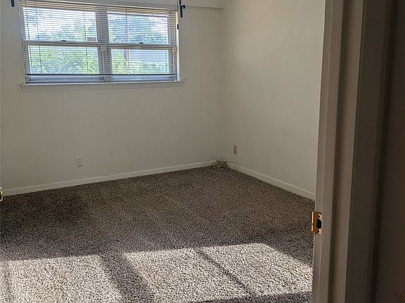 4th image of 517 E Tyler St