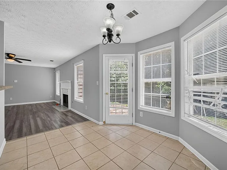 530 Sterling Pointe Ct — Photo 13
