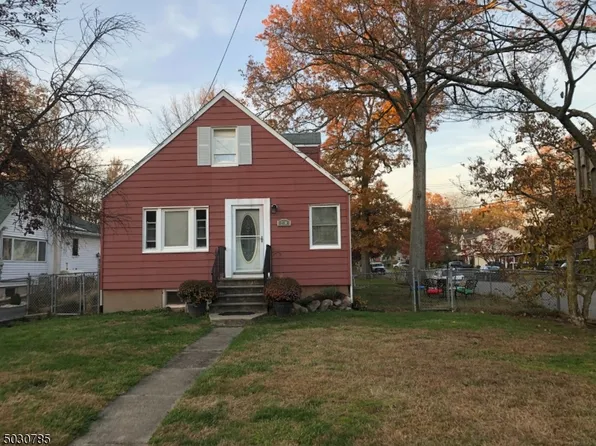 210 Lake Shore Dr, Lake Hiawatha, NJ 07034