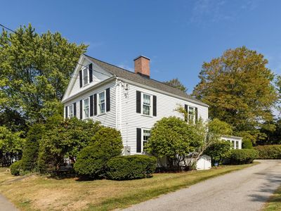 39 Exeter Road, Hampton, NH, 03842
