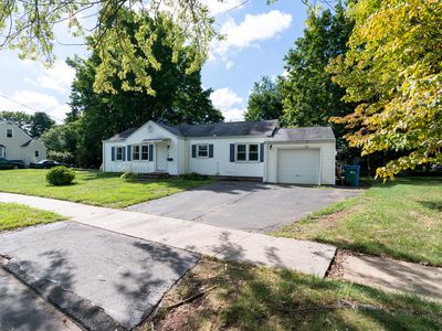 46 Cumpstone Dr, Hamden, CT, 06518