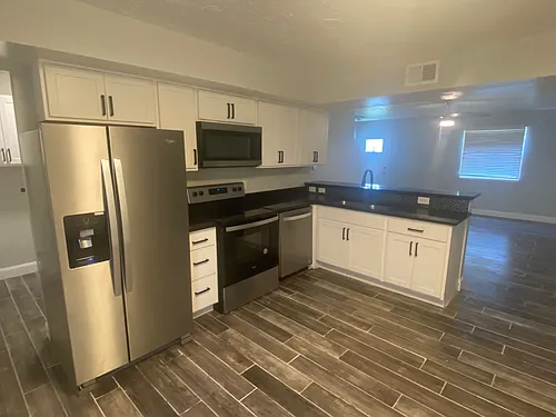 3232 Summerhill Ln Photo 1