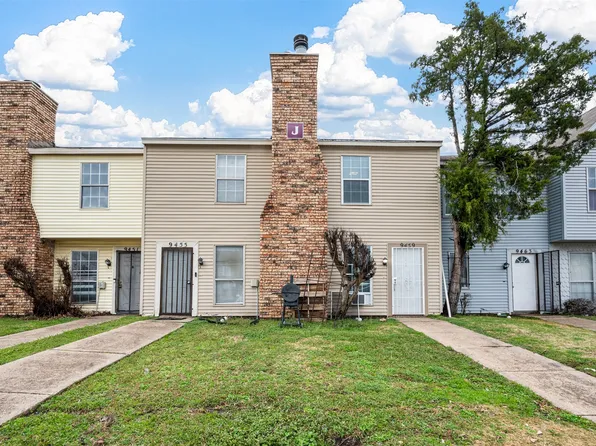 9459 Olde Village Ct, Dallas, TX 75227