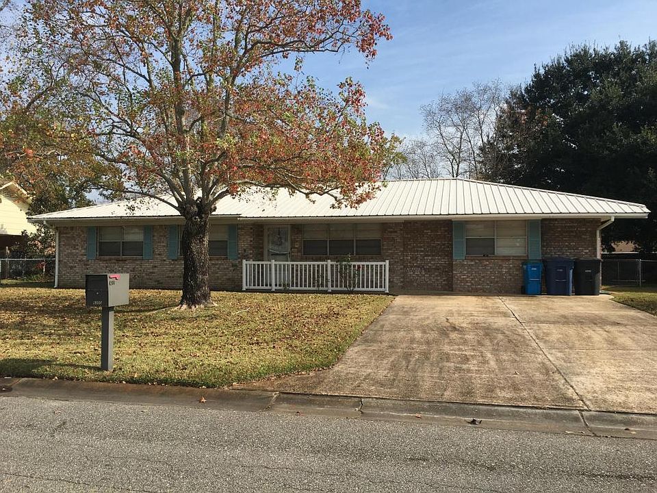2nd image of 6200 Lancaster Blvd