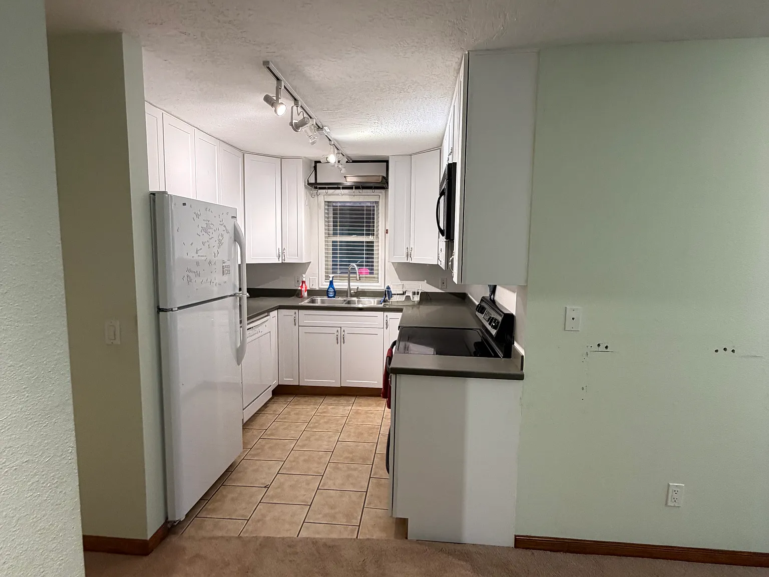 2 bed, 755 sqft, $6,500 — Photo 4