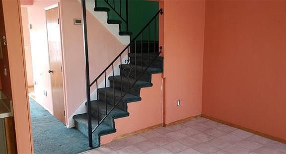5th image of 520 Everett Pl