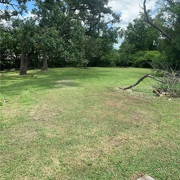318 Fairway Dr — Photo 14