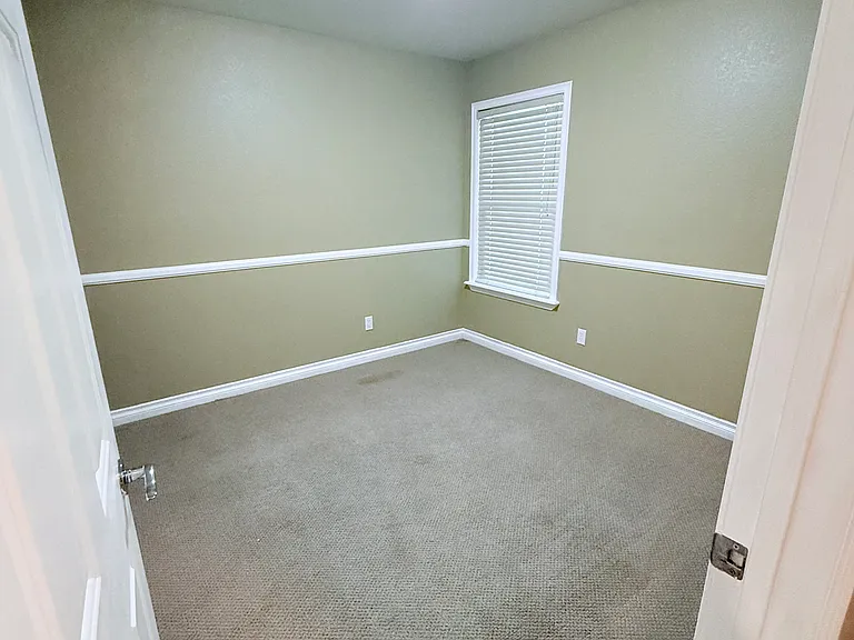 2834 Mountain Hills Ln — Photo 9
