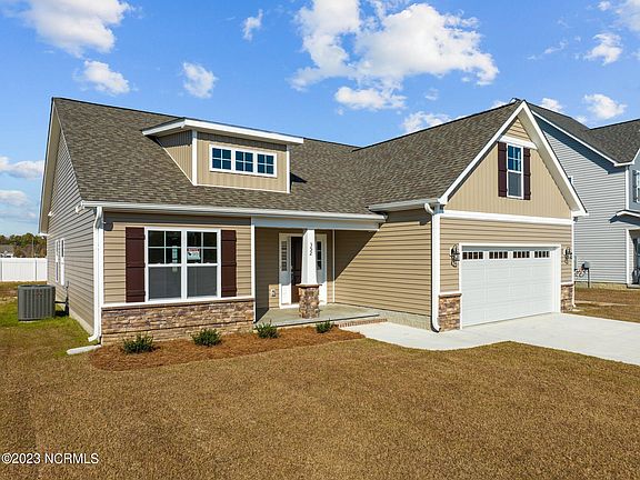 3rd image of 352 Oleander Drive