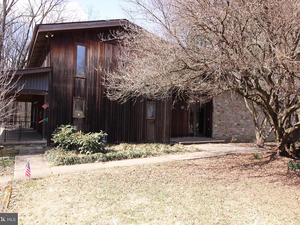 1st image of 308 Middleton Ct N