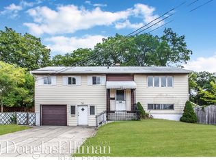 515 Connetquot Ave, Islip Terrace, NY 11752