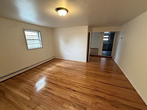 3rd image of 255 Sommerville Pl #Ll