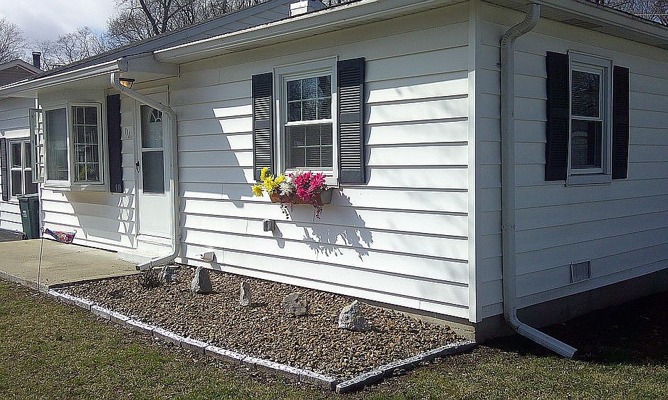1st image of 111 Palm Dr