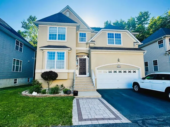 247 Morning Glory Dr, Monroe Township, NJ 08831