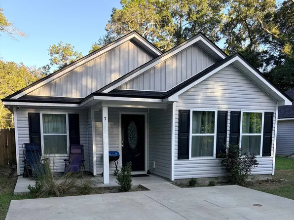 7 Stanley Dr, Crawfordville, FL 32327