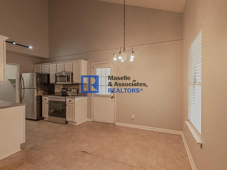 225 McLaurin Dr — Photo 13