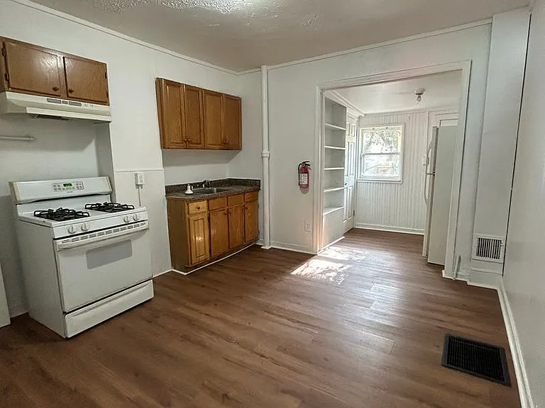315 Federal St — Photo 5