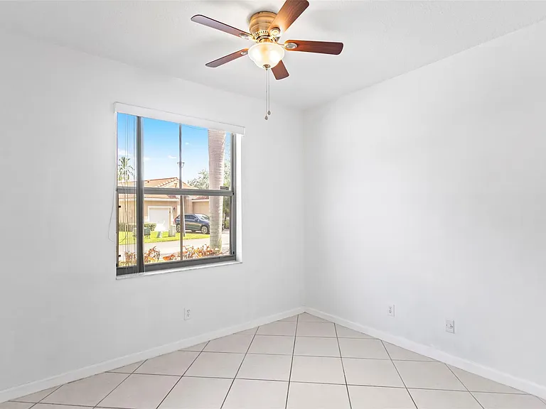 15250 SW 49th Ct — Photo 30