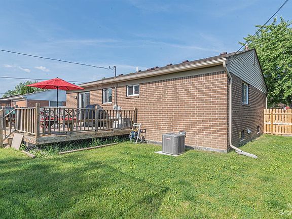 5th image of 1375 Marlowe St
