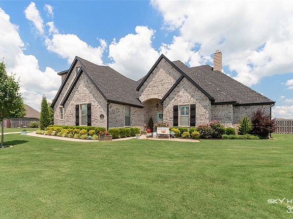 2nd image of 448 Twin Falls Dr