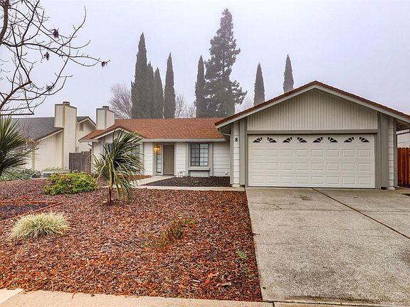 3rd image of 8 Bingham Cir