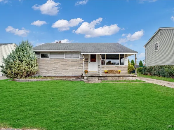 55 Alaska St, Cheektowaga, NY 14206